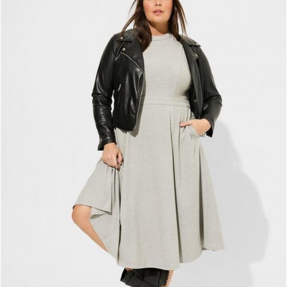 NWT Torrid Midi Mock Neck Dress- 16 - Picture 1 of 9